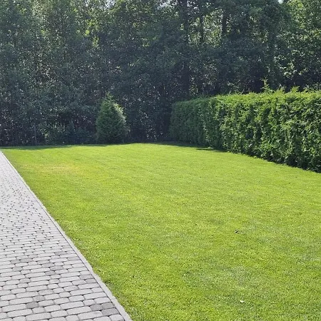 Zrodlana 10 אכסניה לוביאטובו