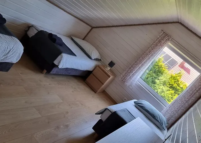 Zrodlana 10 بيت خشبي